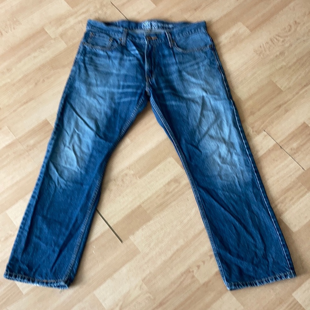 Levi’s signature slim straight men’s blue jeans